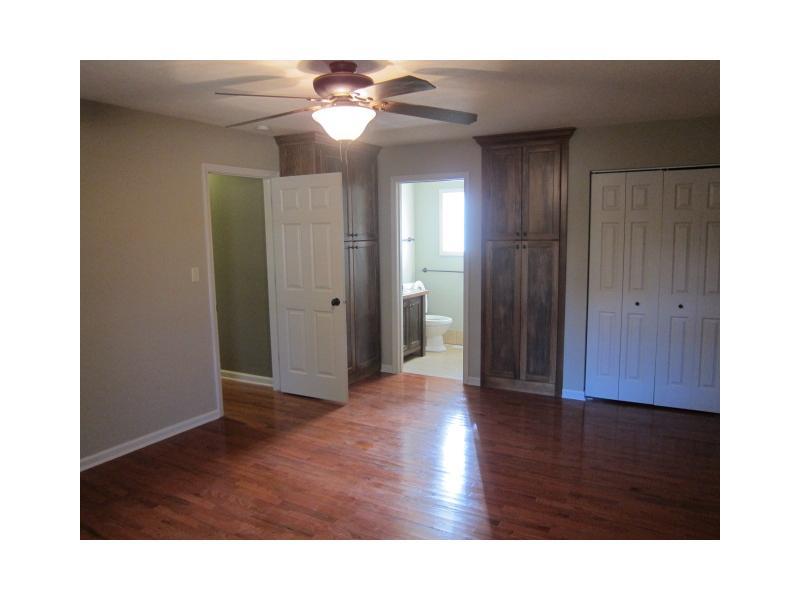 8238 Lieber Road Indianapolis, IN 46260 - Photo 13 of 24 Gallery Image 13