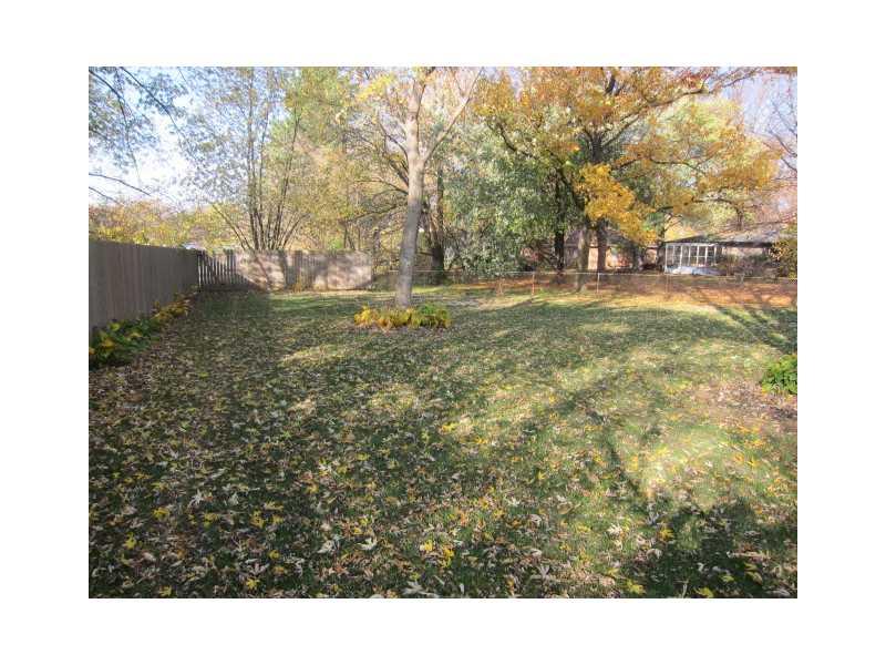8238 Lieber Road Indianapolis, IN 46260 - Photo 21 of 24 Gallery Image 21