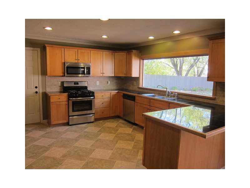 8238 Lieber Road Indianapolis, IN 46260 - Photo 4 of 24 Gallery Image 4