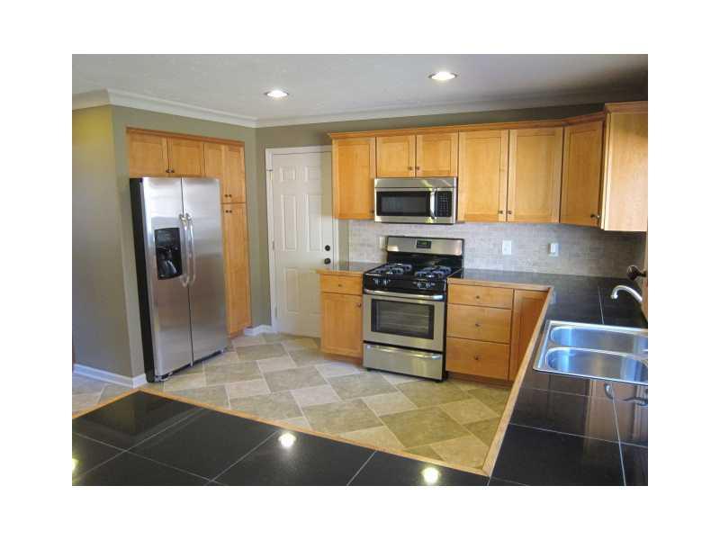 8238 Lieber Road Indianapolis, IN 46260 - Photo 6 of 24 Gallery Image 6