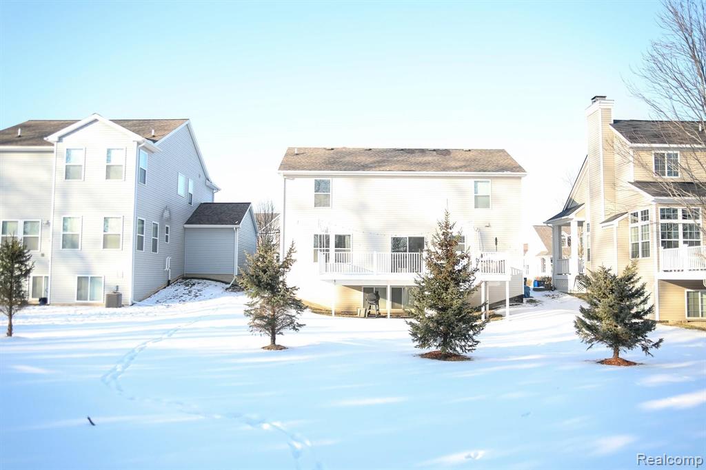 147 Merrimack Drive Howell, MI 48843 - Photo 3 of 49