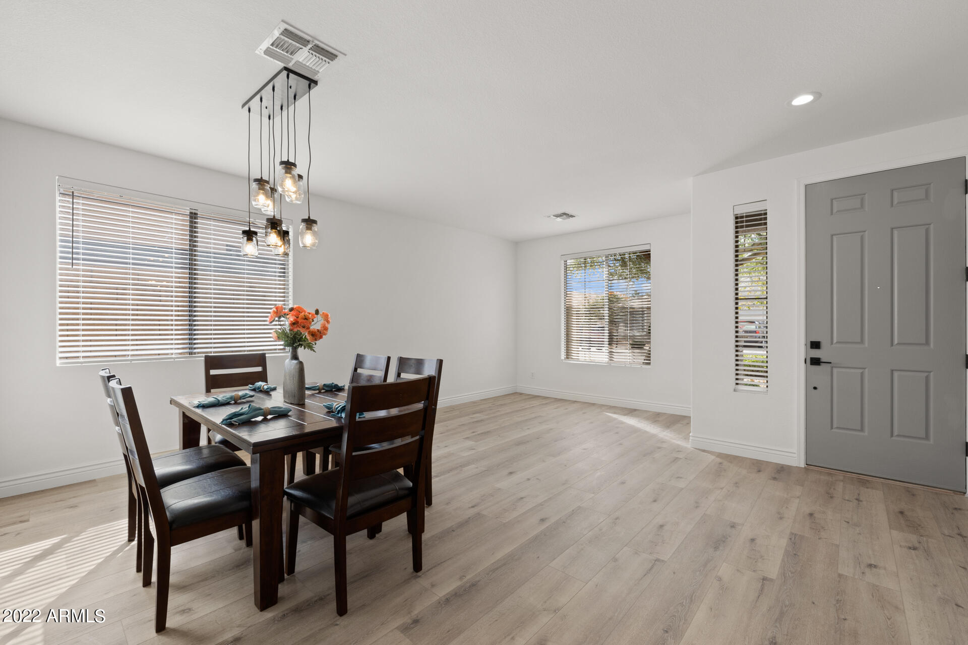 4171 South Splendor Place Gilbert, AZ 85297 - Photo 4 of 30 Photo by ChaseCapture