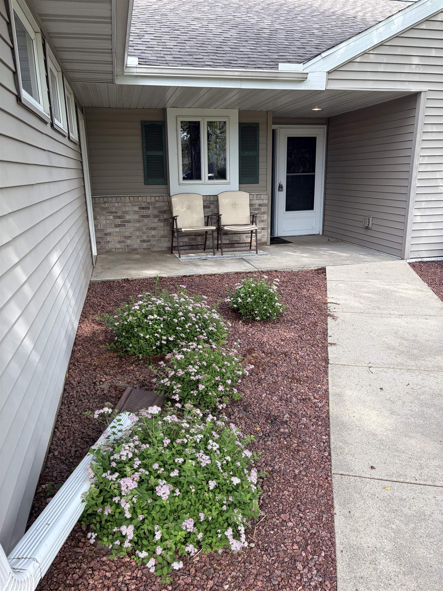 616 Reena Avenue Fort Atkinson, WI 53538 - Photo 2 of 40