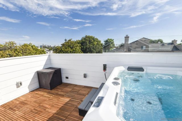 a view of a terrace with sky view
