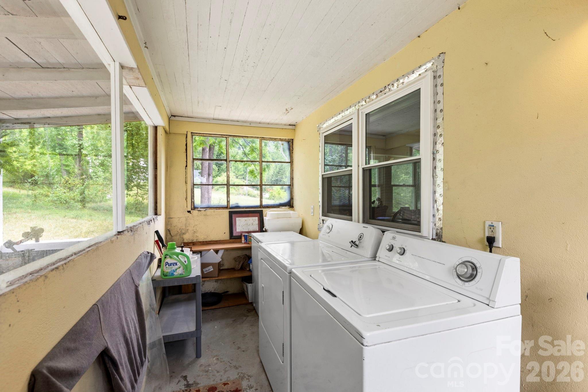 4 Mountain View Road Asheville, NC 28806 - Photo 14 of 35 a utility room with dryer and washer