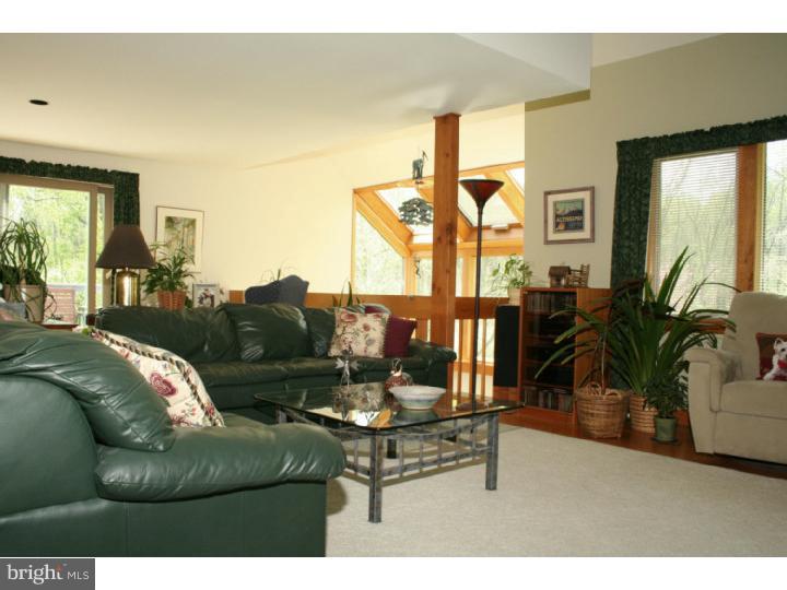 209 Buck Toe Hills Road Kennett Square, PA 19348 - Photo 11 of 11 Living Room