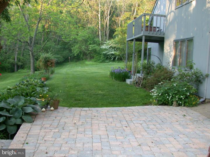 209 Buck Toe Hills Road Kennett Square, PA 19348 - Photo 5 of 11 Patio