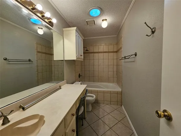 $2,200 | 517 Vicki Lane, Wylie, TX 75098