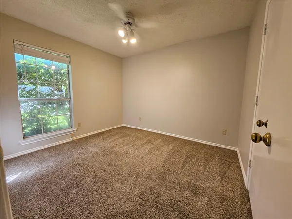 $2,200 | 517 Vicki Lane, Wylie, TX 75098