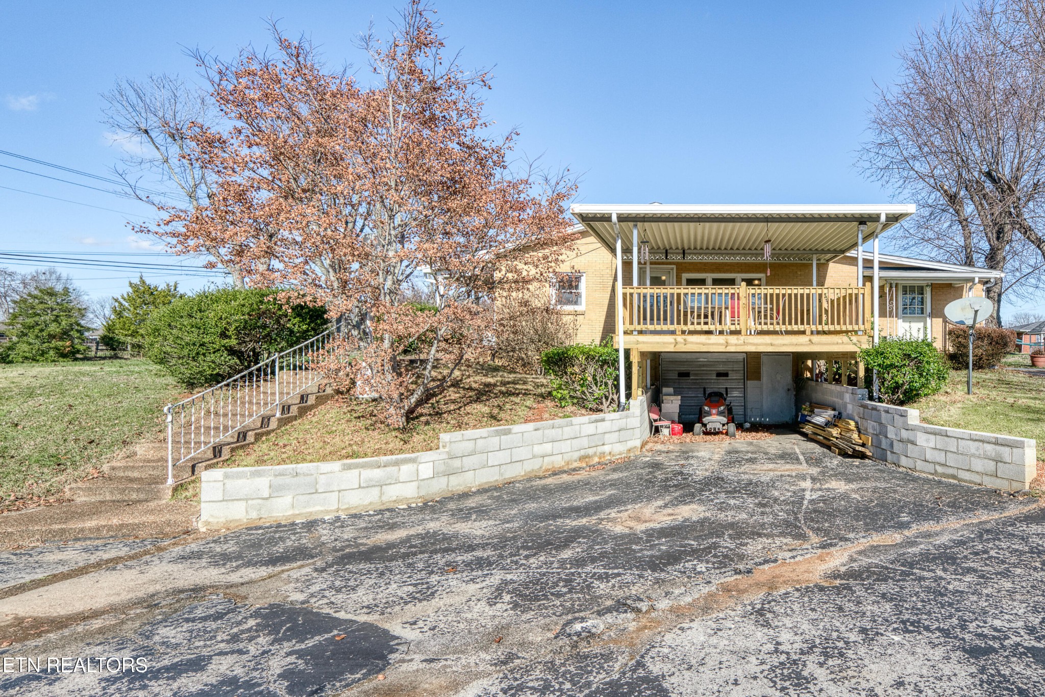 3323 Fisk Road Cookeville, TN 38506 - Photo 27 of 31 a view of a house with backyard and sitting area