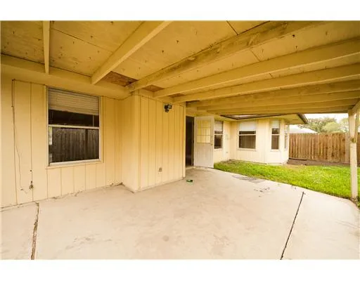 a view of a garage