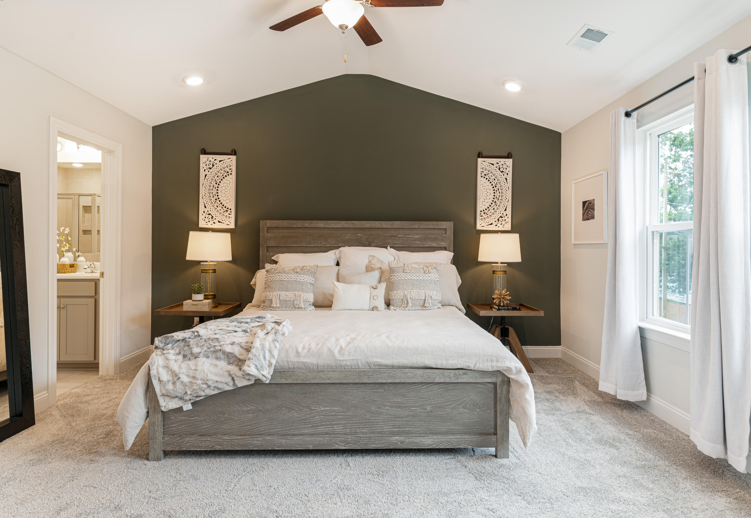 422 Trotters Lane, Unit 29 Moncks Corner, SC 29461 - Photo 1 of 5 Owner's Accent wall