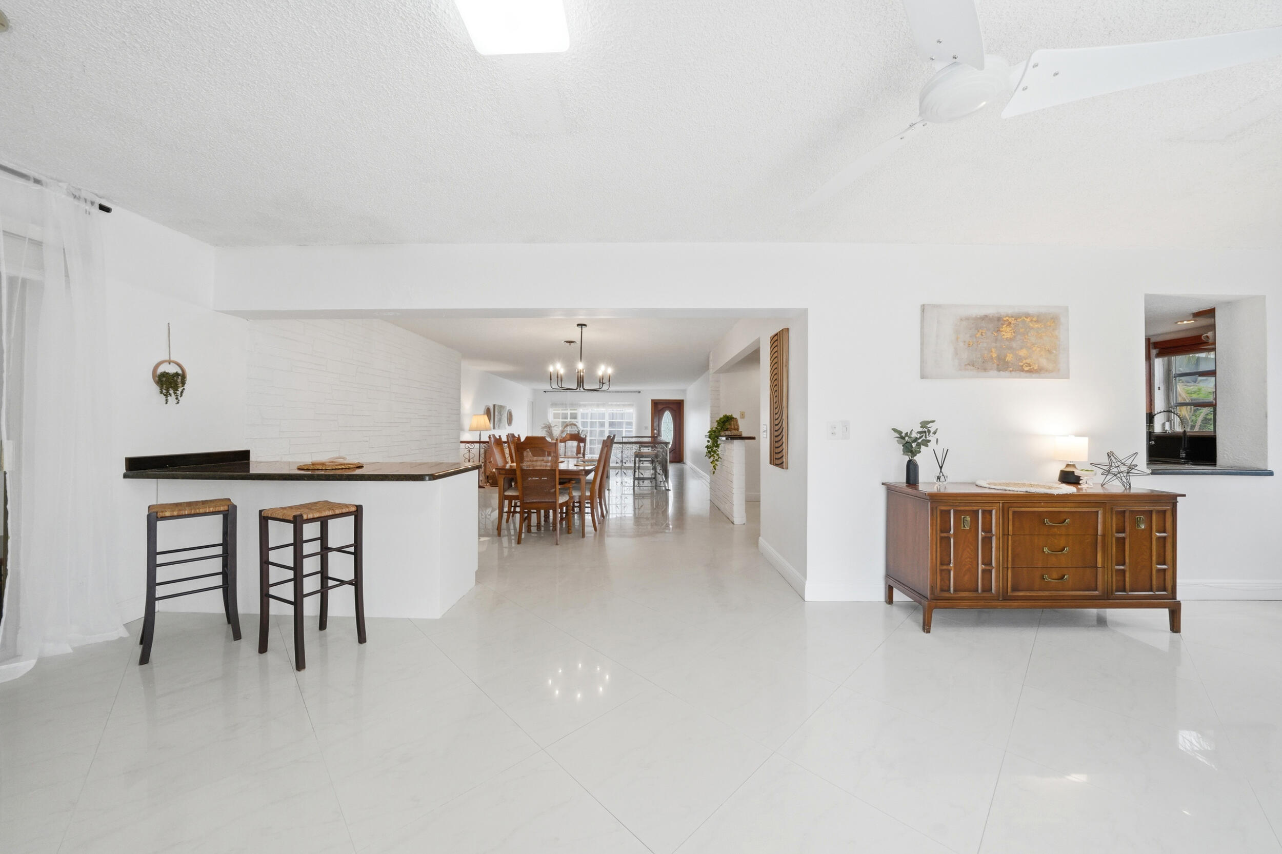 5501 Monroe Street Hollywood, FL 33021 - Photo 27 of 31 114