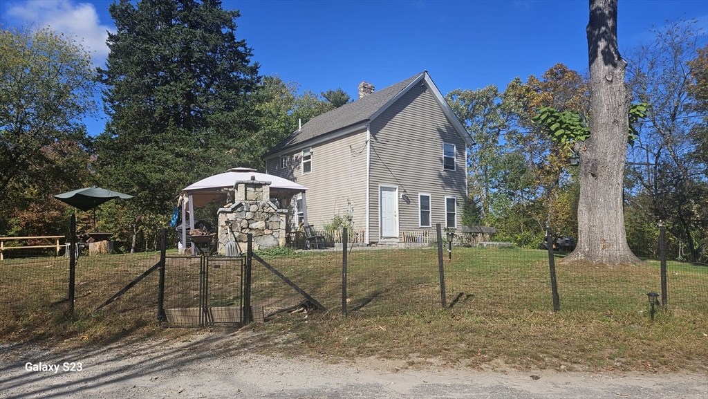 23 Clark Street Medway, MA 02053 - Photo 3 of 11