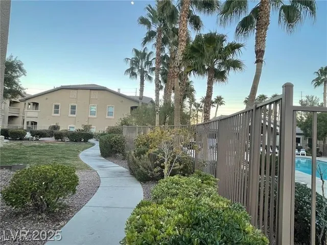 $268,000 | 8985 South Durango Drive, Unit 2043, Las Vegas, NV 89113