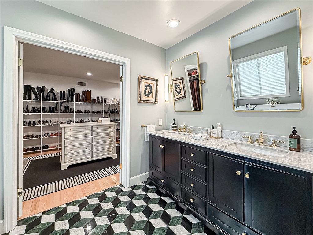 130 Dapplegray Road Bell Canyon, CA 91307 - Photo 18 of 73 Primary Suite Bathroom
