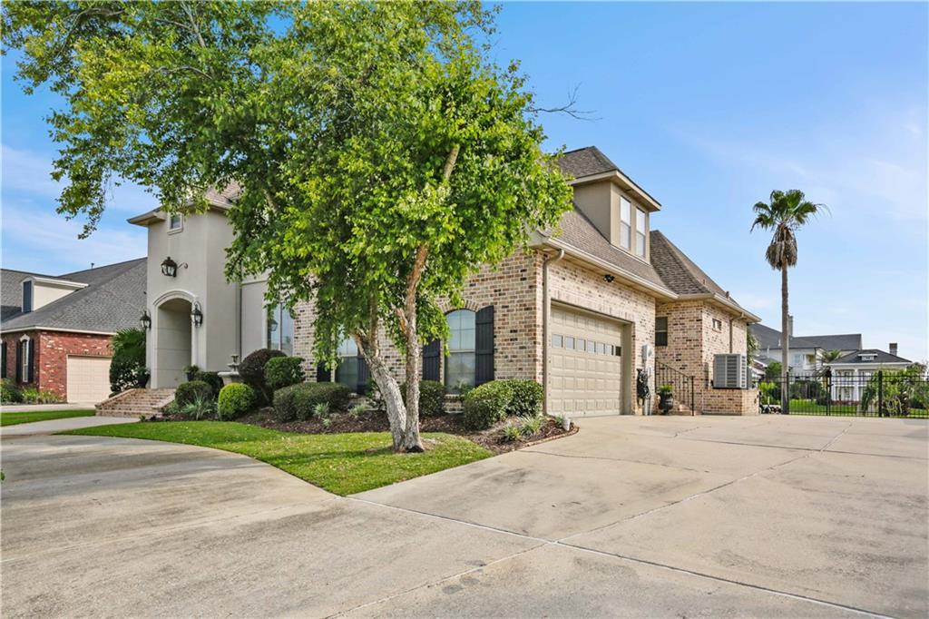 231 Azores Drive Slidell, LA 70458 - Photo 3 of 43