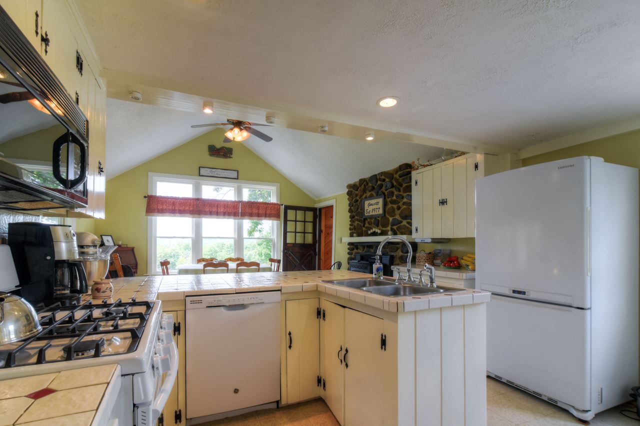7299 Currier Road Loudon, NH 03307 - Photo 14 of 37