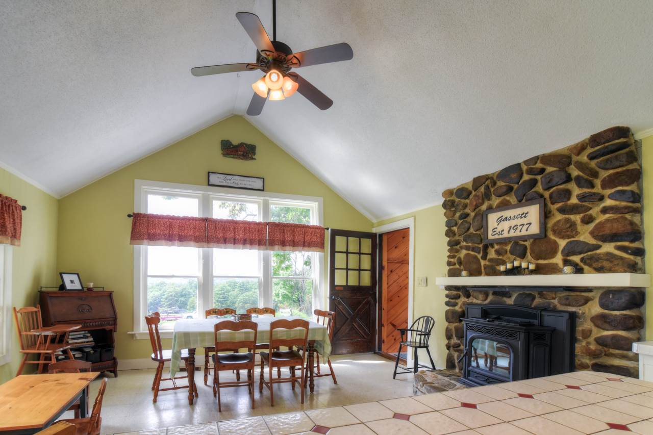 7299 Currier Road Loudon, NH 03307 - Photo 15 of 37