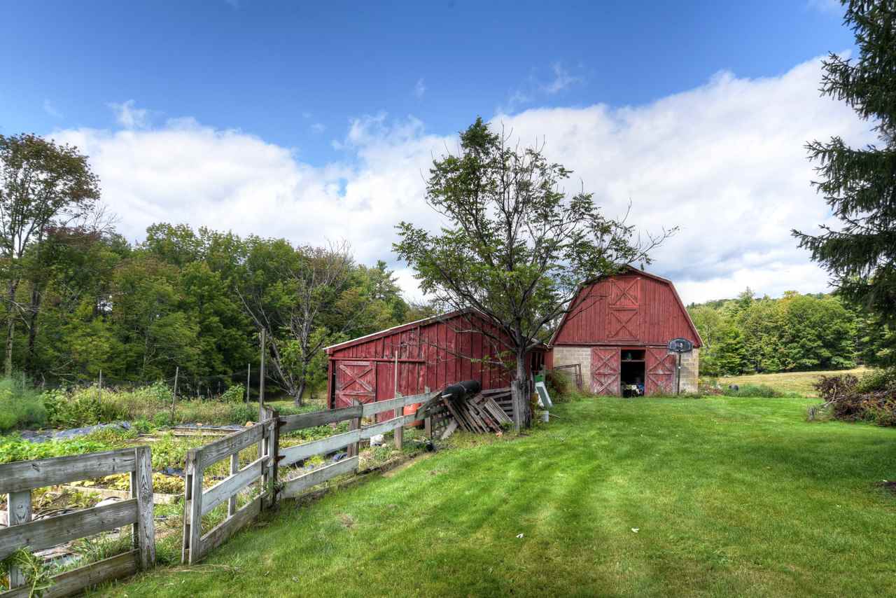 7299 Currier Road Loudon, NH 03307 - Photo 4 of 37