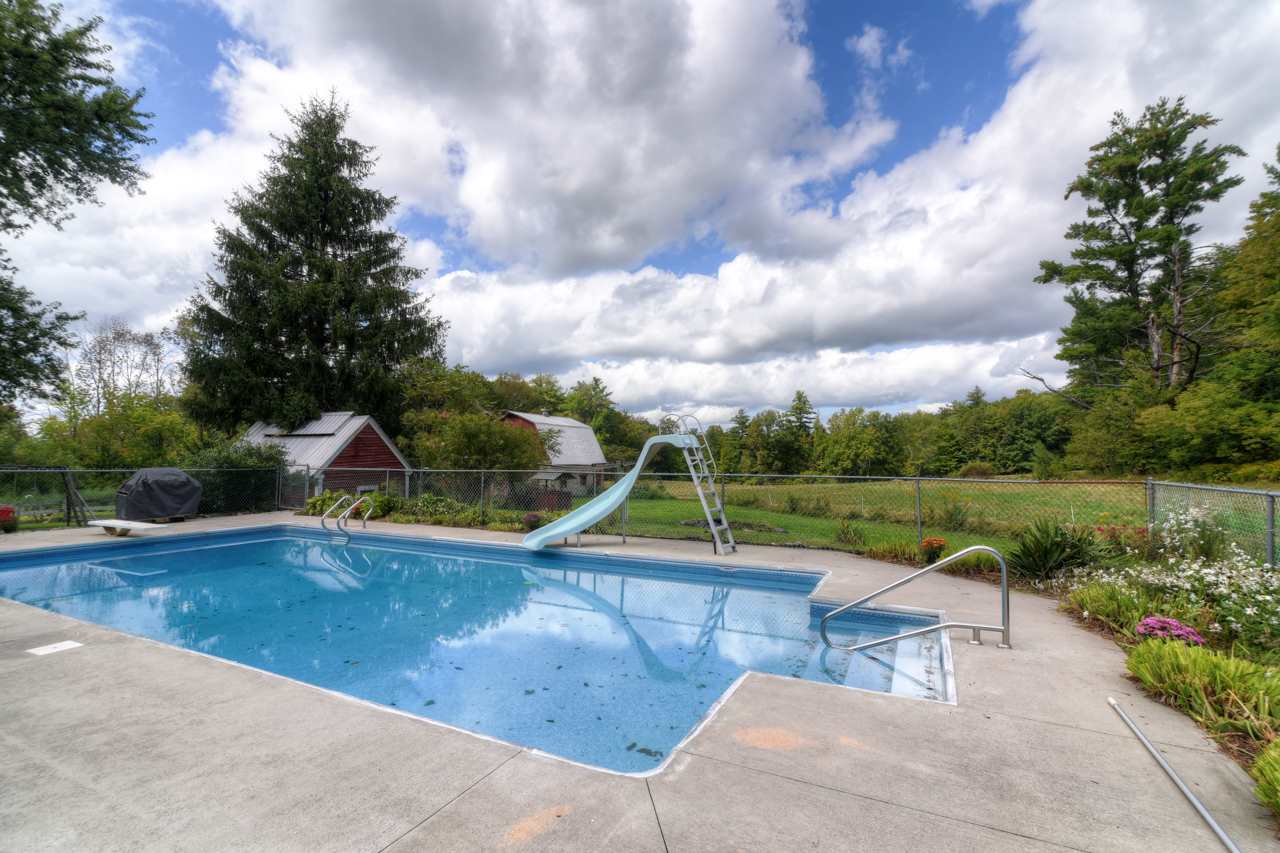 7299 Currier Road Loudon, NH 03307 - Photo 8 of 37