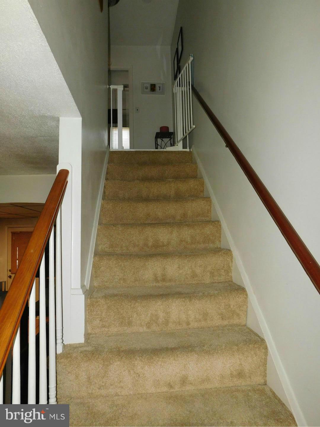 7708 Charlesmont Road Baltimore, MD 21222 - Photo 9 of 28 a view of entryway