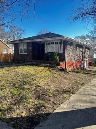 $209,000 | 500 North Broadway Street, Leavenworth, KS 66048