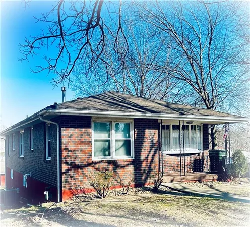 $209,000 | 500 North Broadway Street, Leavenworth, KS 66048