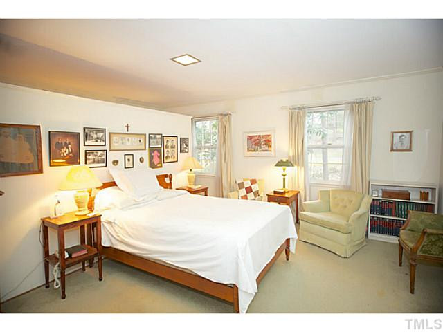 1313 Woodburn Road Durham, NC 27705 - Photo 16 of 21 Photo 16