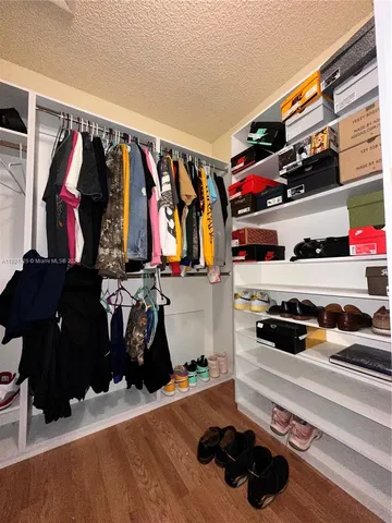 a walk in closet