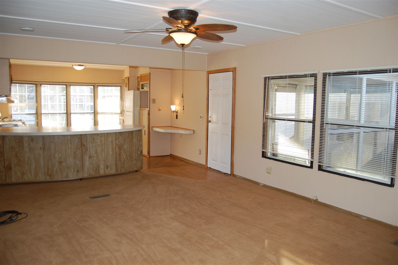 40 Hampton Road, Unit D6 Exeter, NH 03833 - Photo 20 of 33