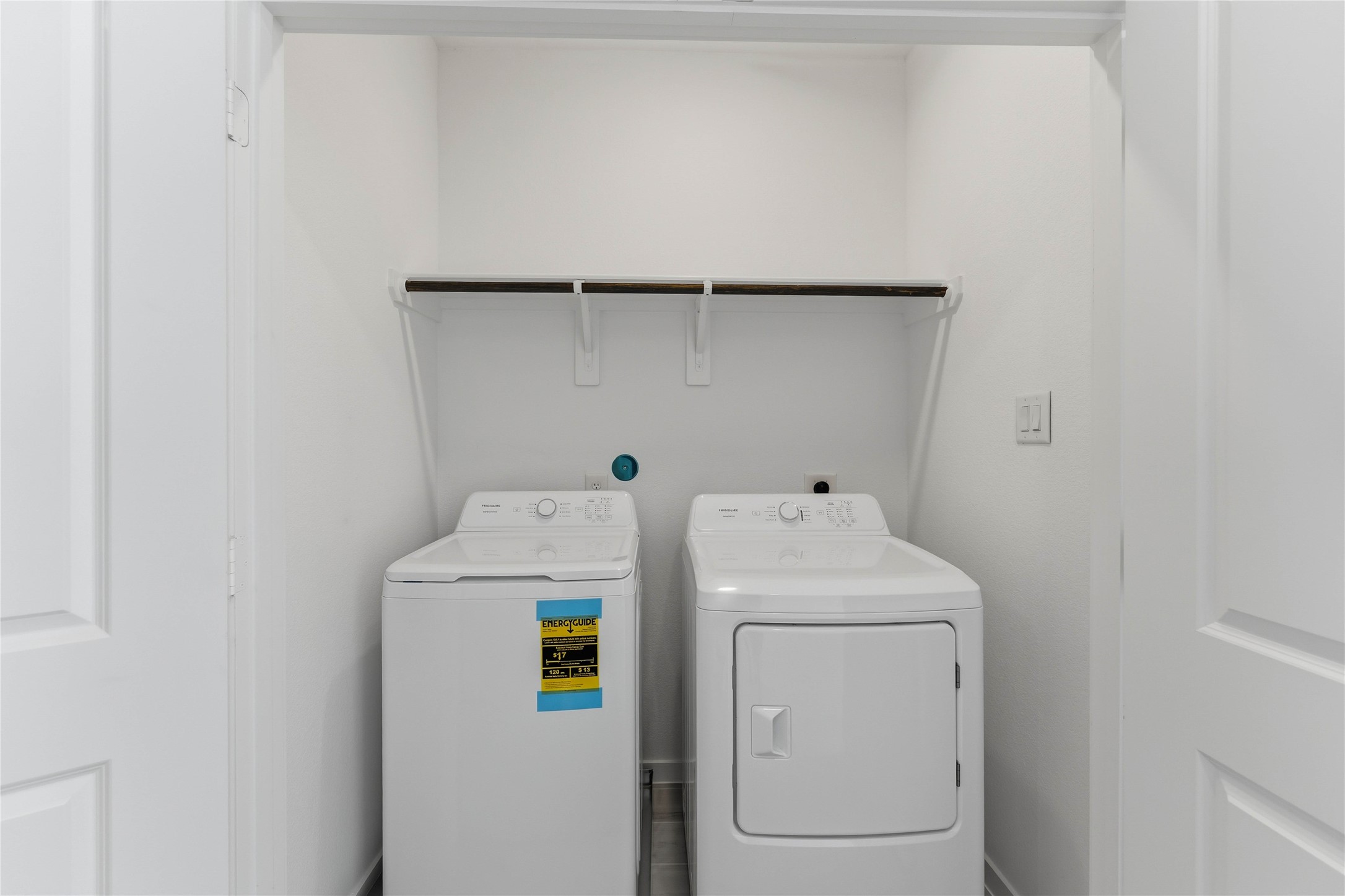 2206 Via Isa Lane Houston, TX 77051 - Photo 23 of 30 a utility room with dryer and washer