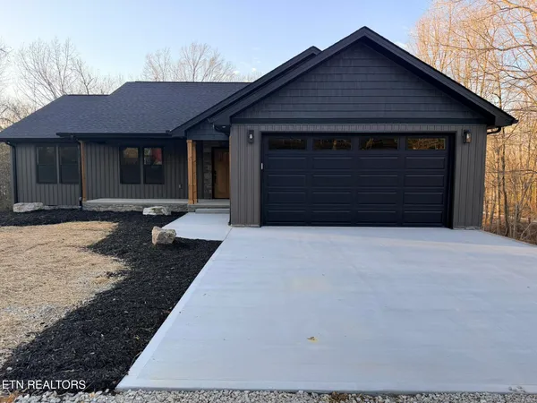$409,000 | 201 Grand Pappy Lane, Oneida, TN 37841