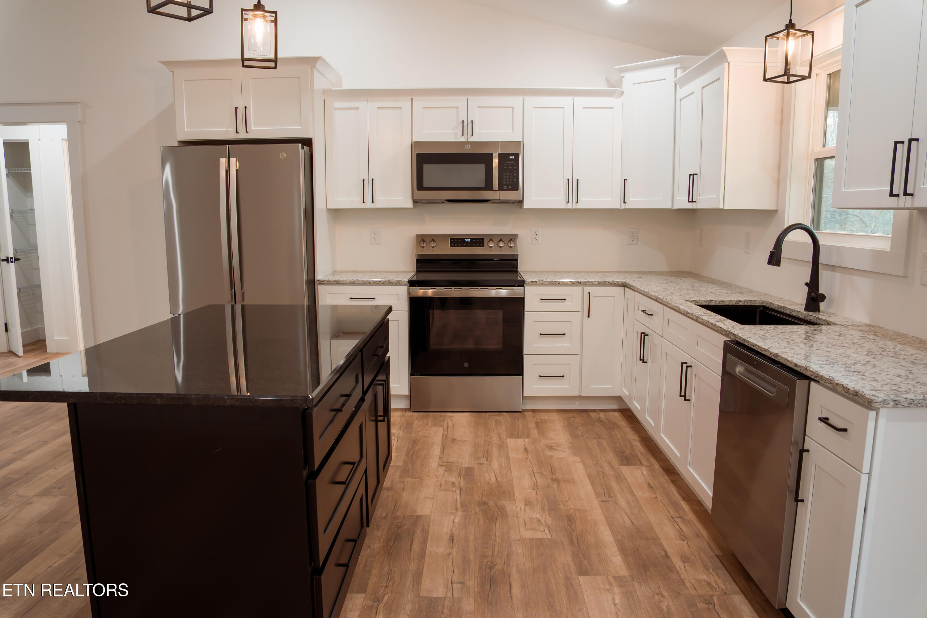 201 Grand Pappy Lane Oneida, TN 37841 - Photo 17 of 53 House (151)