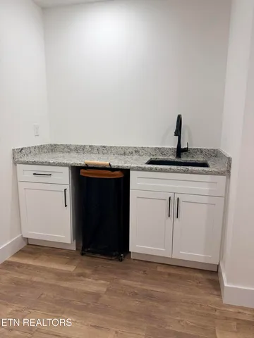 $429,000 | 201 Grand Pappy Lane, Oneida, TN 37841