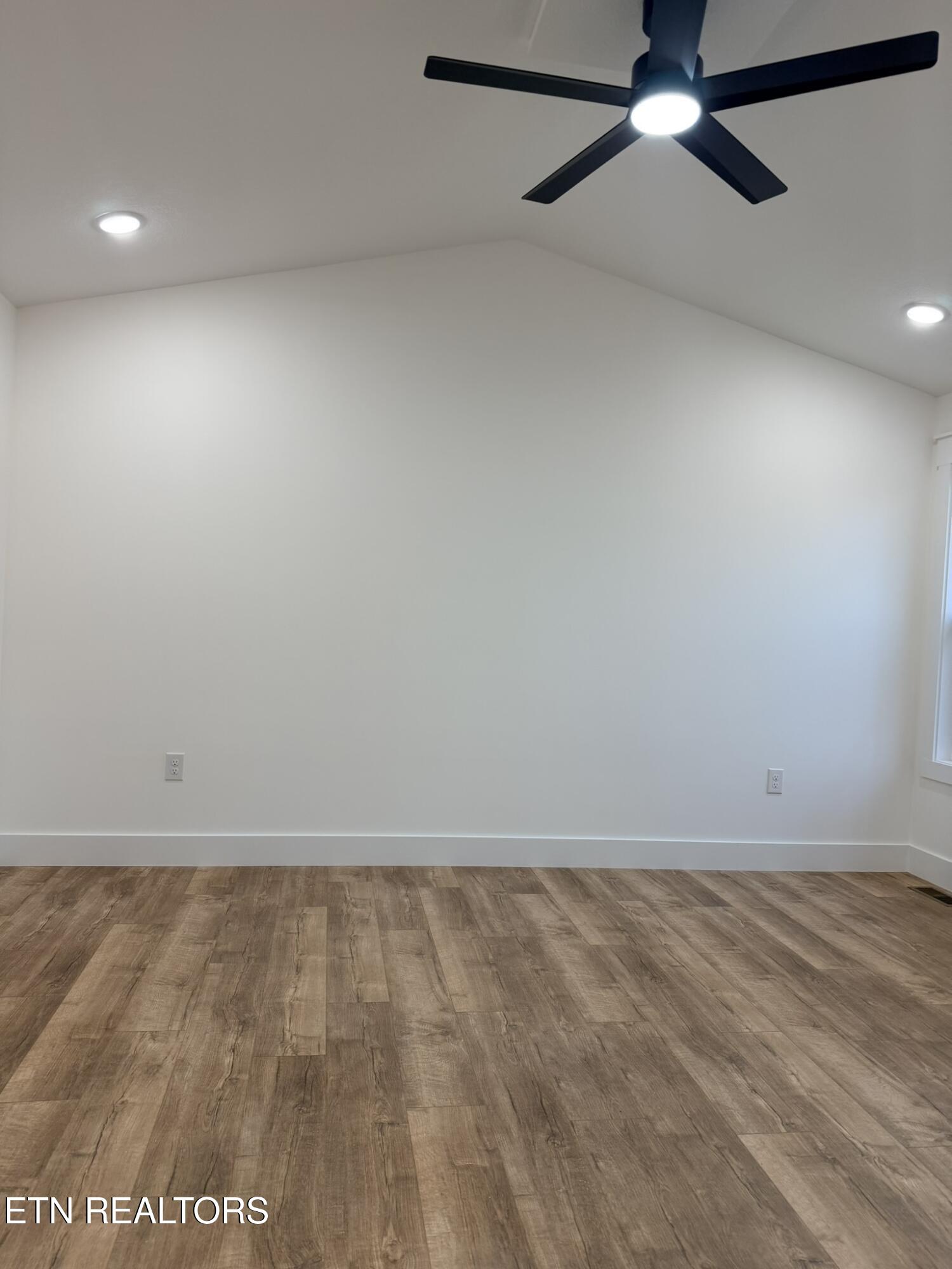 201 Grand Pappy Lane Oneida, TN 37841 - Photo 25 of 53 IMG_1595