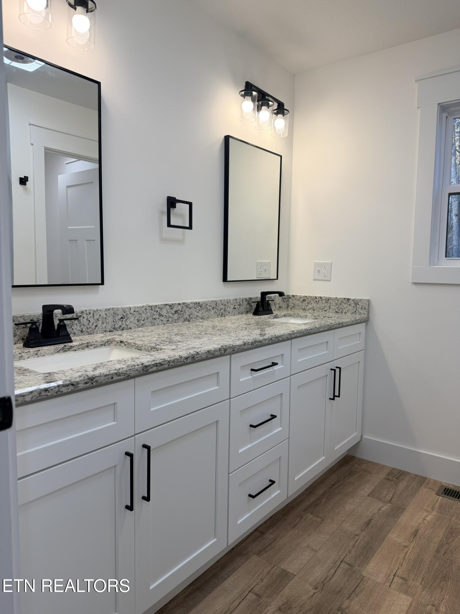 201 Grand Pappy Lane Oneida, TN 37841 - Photo 28 of 53 IMG_1602