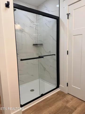 $429,000 | 201 Grand Pappy Lane, Oneida, TN 37841