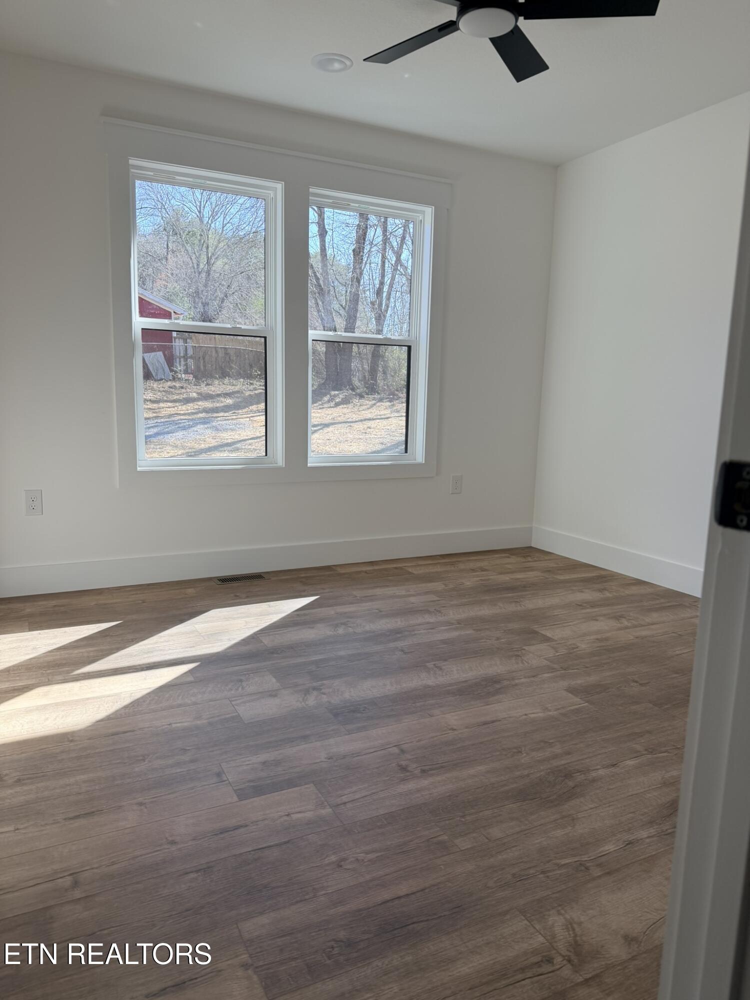 201 Grand Pappy Lane Oneida, TN 37841 - Photo 33 of 53 IMG_1759