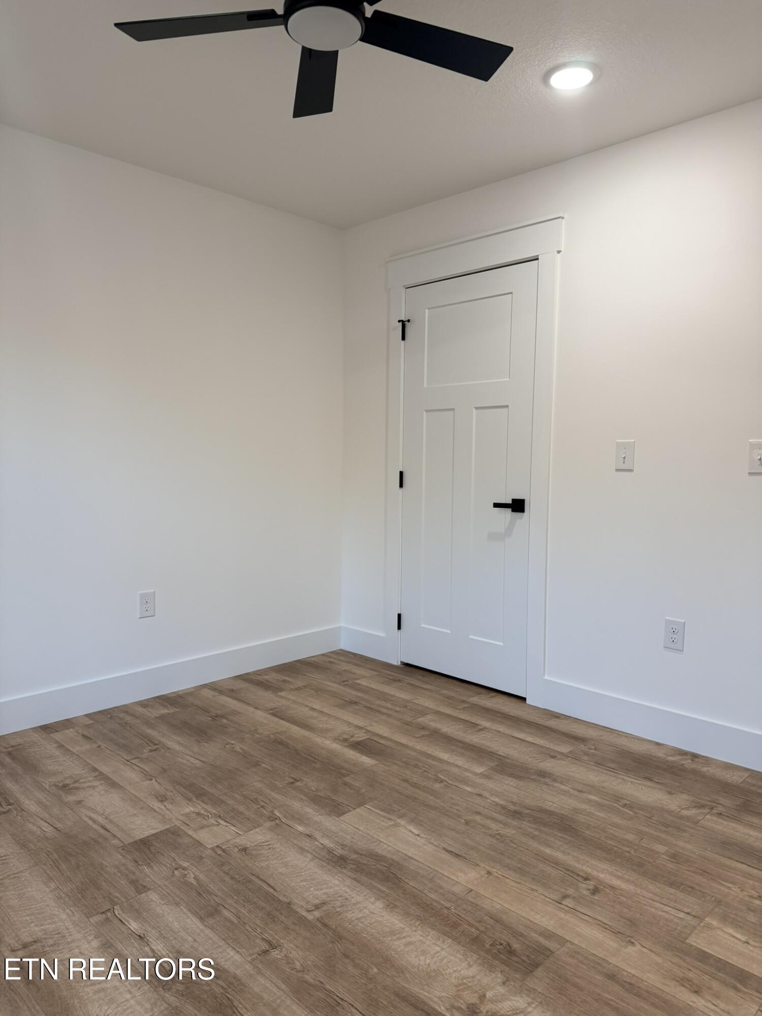 201 Grand Pappy Lane Oneida, TN 37841 - Photo 34 of 53 IMG_1552