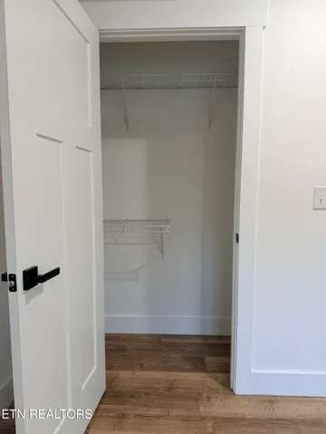 $429,000 | 201 Grand Pappy Lane, Oneida, TN 37841