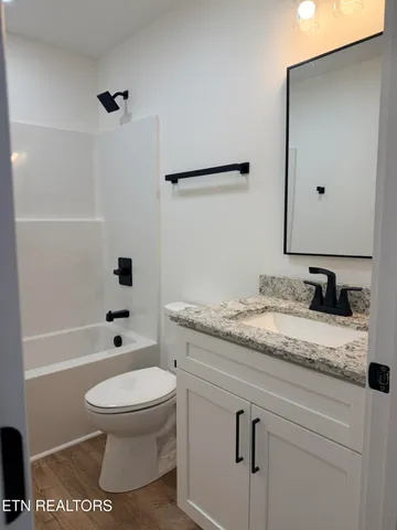 $429,000 | 201 Grand Pappy Lane, Oneida, TN 37841