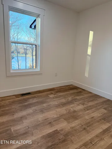 $429,000 | 201 Grand Pappy Lane, Oneida, TN 37841