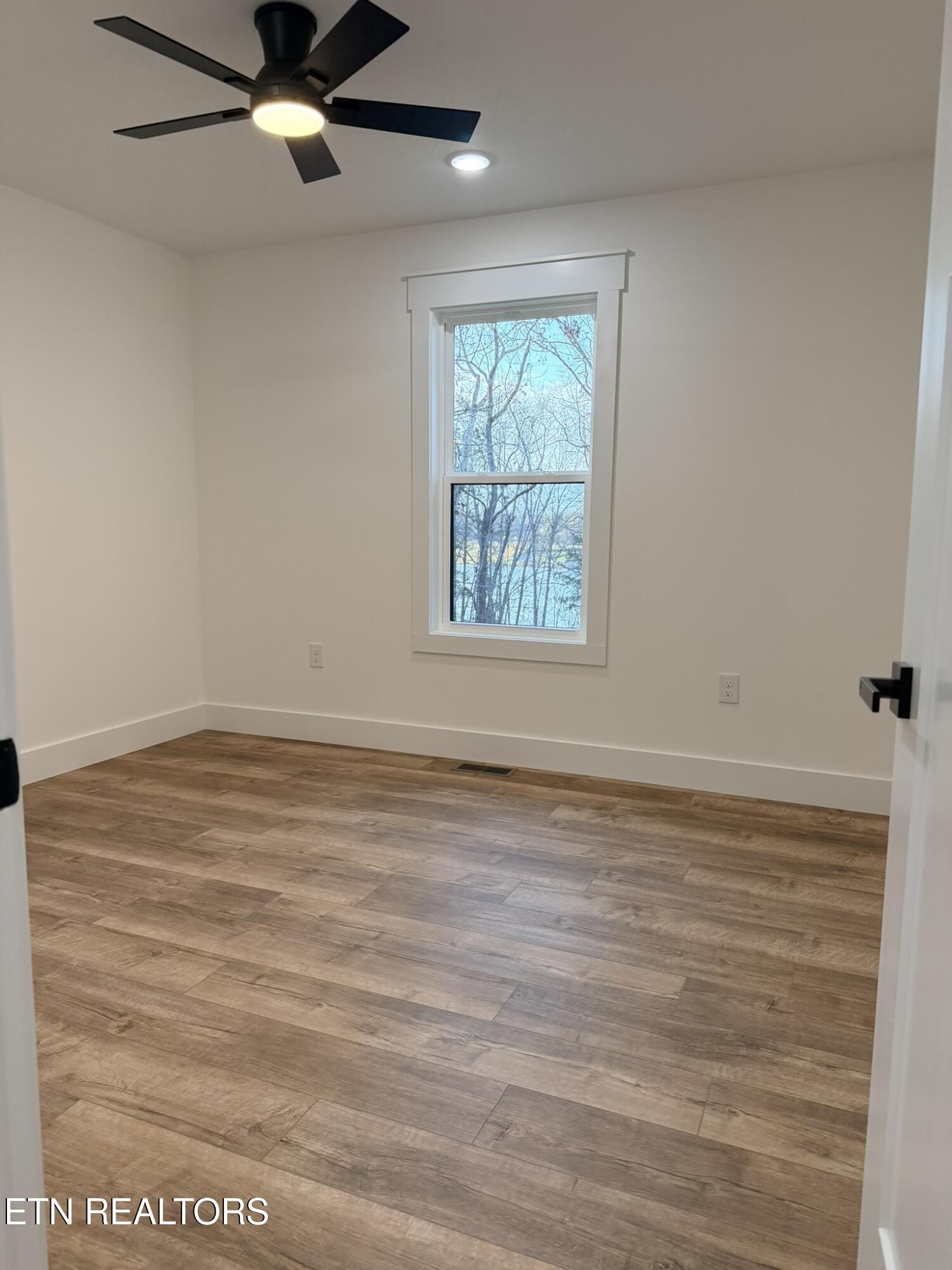 201 Grand Pappy Lane Oneida, TN 37841 - Photo 40 of 53 IMG_1566 (1)