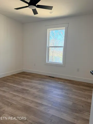 $429,000 | 201 Grand Pappy Lane, Oneida, TN 37841