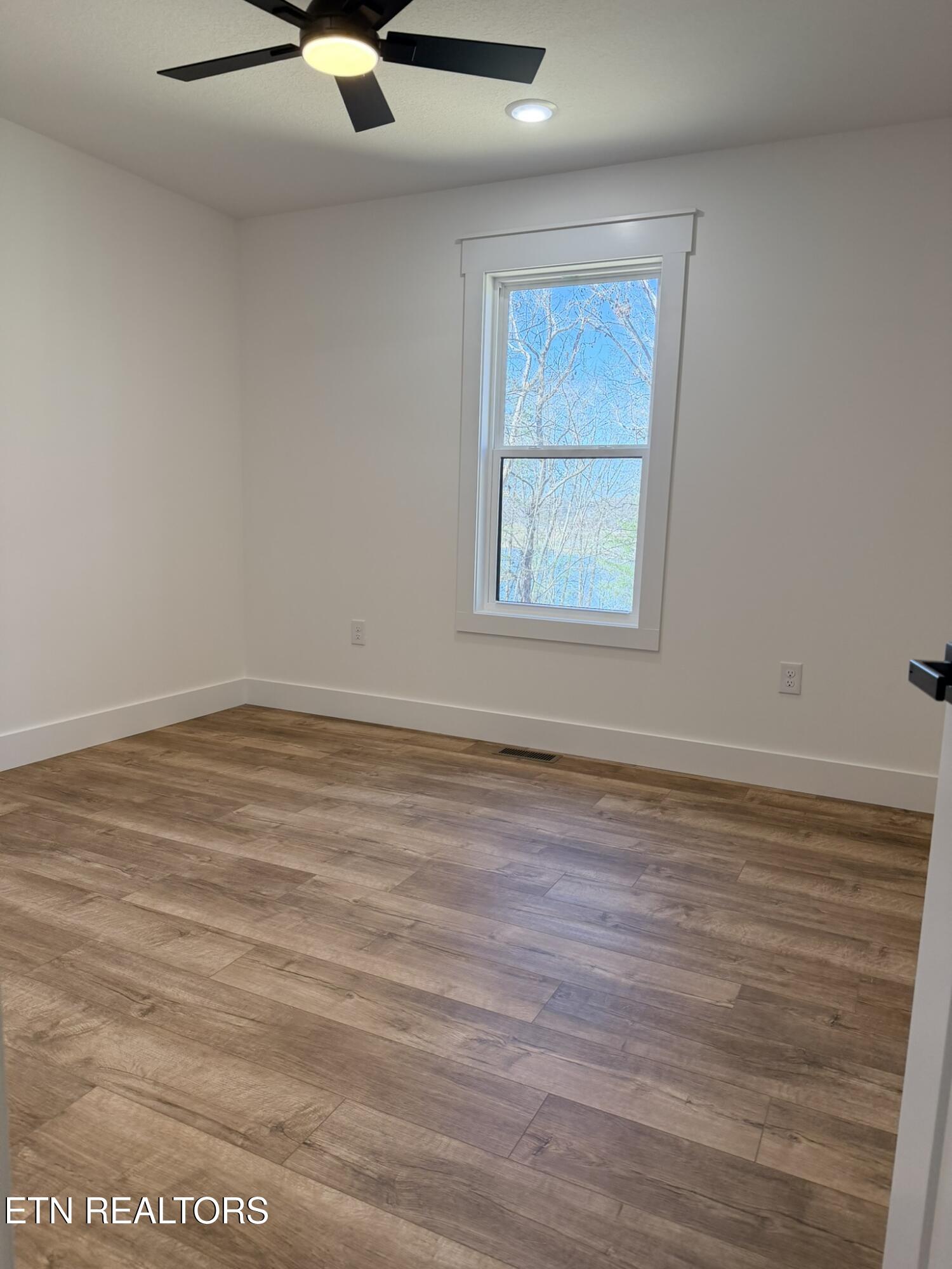 201 Grand Pappy Lane Oneida, TN 37841 - Photo 42 of 53 IMG_1764