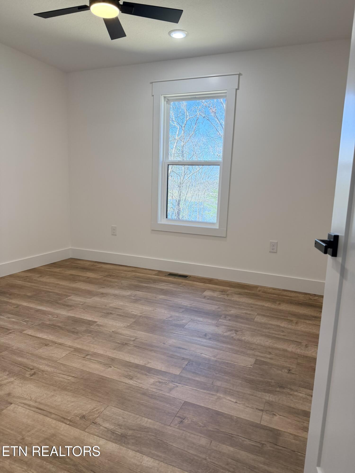 201 Grand Pappy Lane Oneida, TN 37841 - Photo 43 of 53 IMG_1765