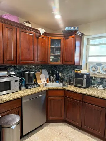 $769,900 | 2152 81 Street, Unit 2A | Bensonhurst