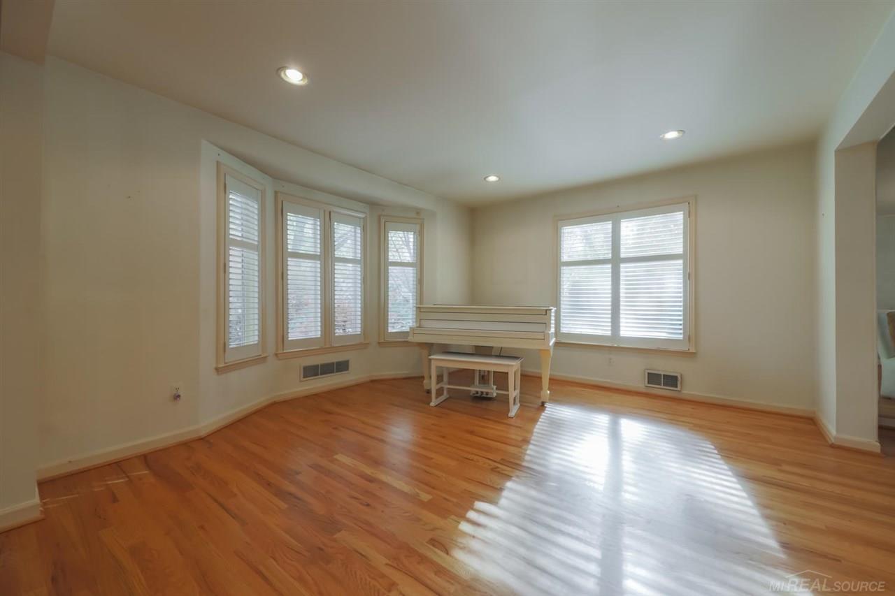 72 Moross Road Grosse Pointe Farms, MI 48236 - Photo 5 of 22