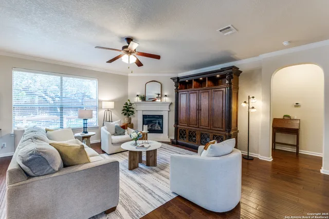 $648,000 | 3415 Crest Noche Drive, San Antonio, TX 78261